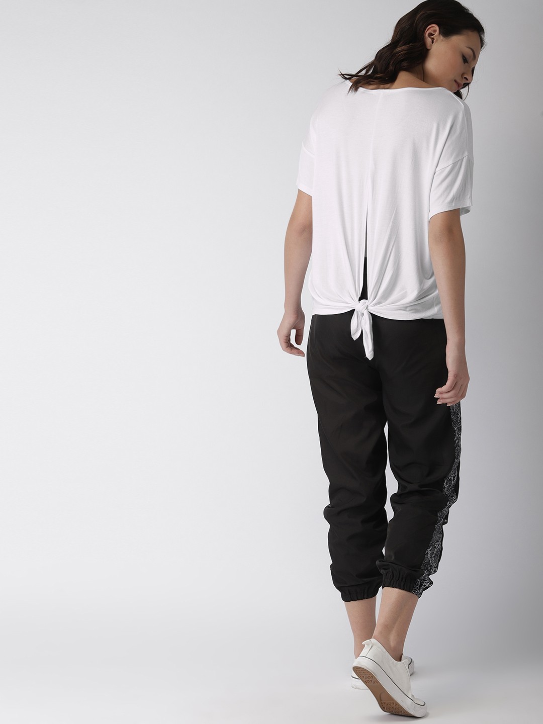 

FOREVER 21 Women Off-White Solid Styled Back Top