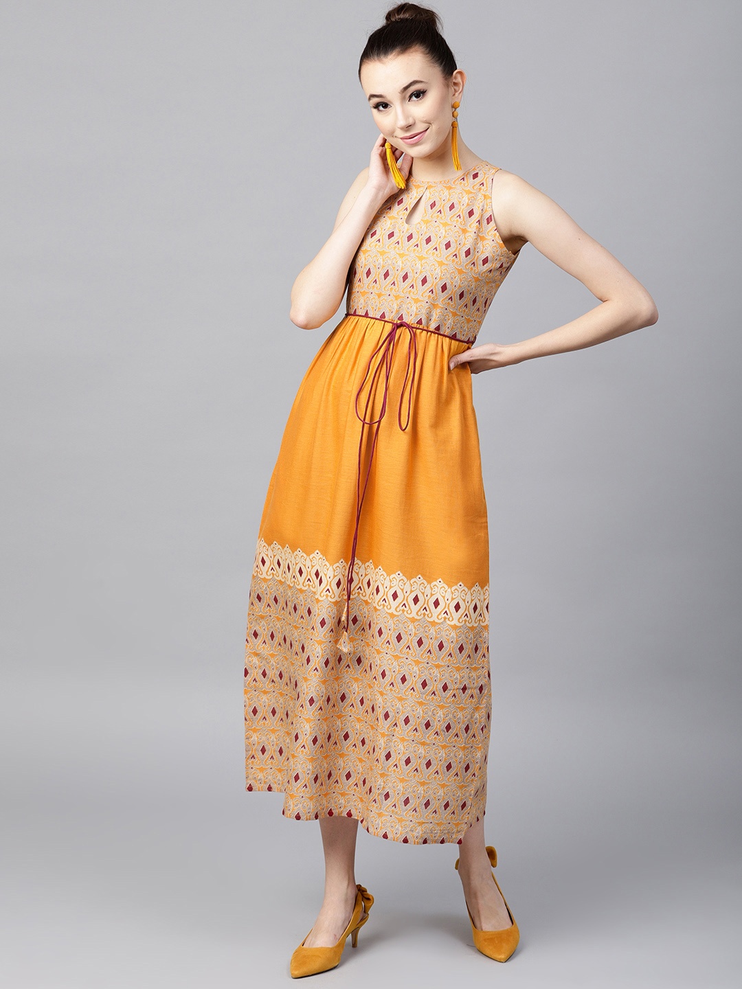 

GERUA Women Mustard Yellow Printed Maxi Dress