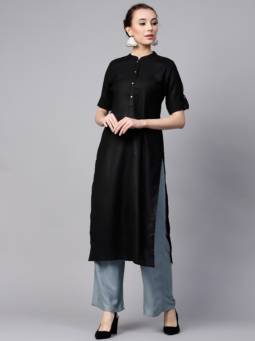 

GERUA Women Black Solid Straight Kurta