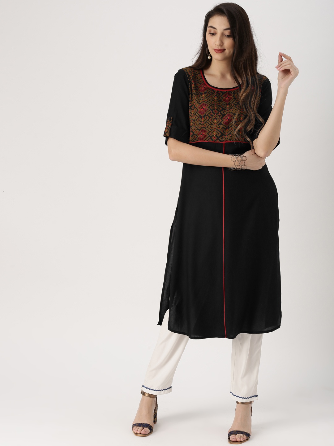 

IMARA Women Black Printed Straight Kurta
