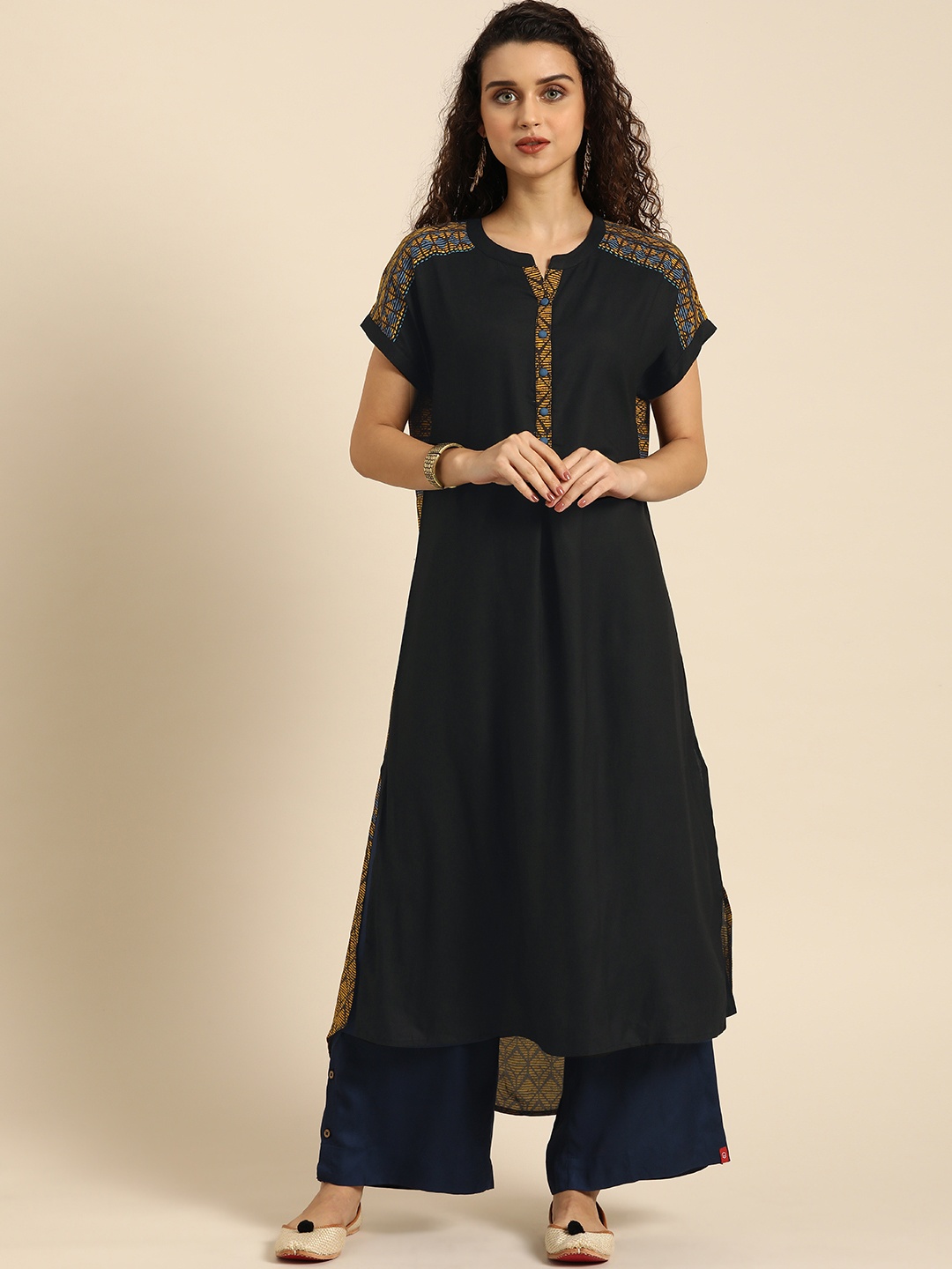 

IMARA Women Black & Mustard Yellow Printed A-Line Kurta