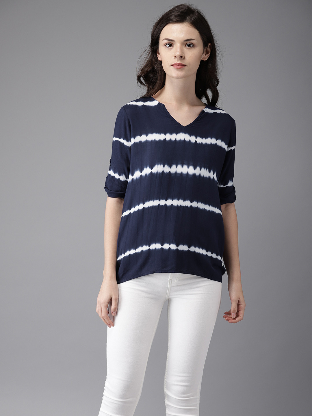 

Flying Machine Women Blue & White Printed Top
