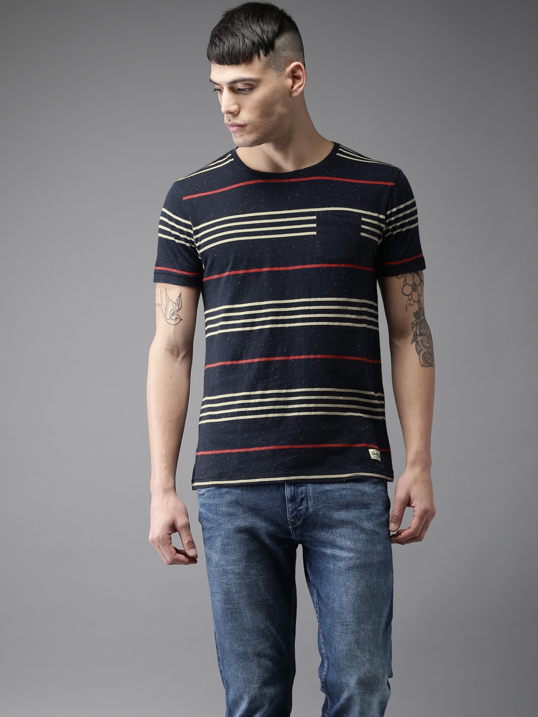 

Flying Machine Men Navy Blue & Red Striped Round Neck T-shirt