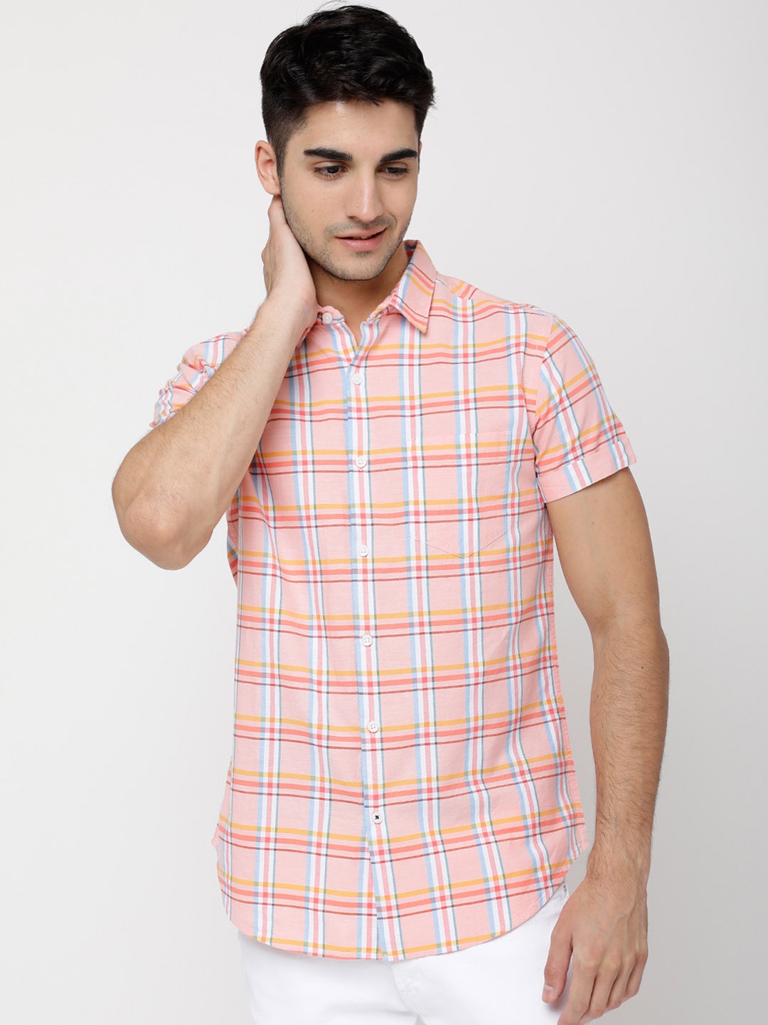

Black coffee Men White & Orange Slim Fit Checked Casual Shirt