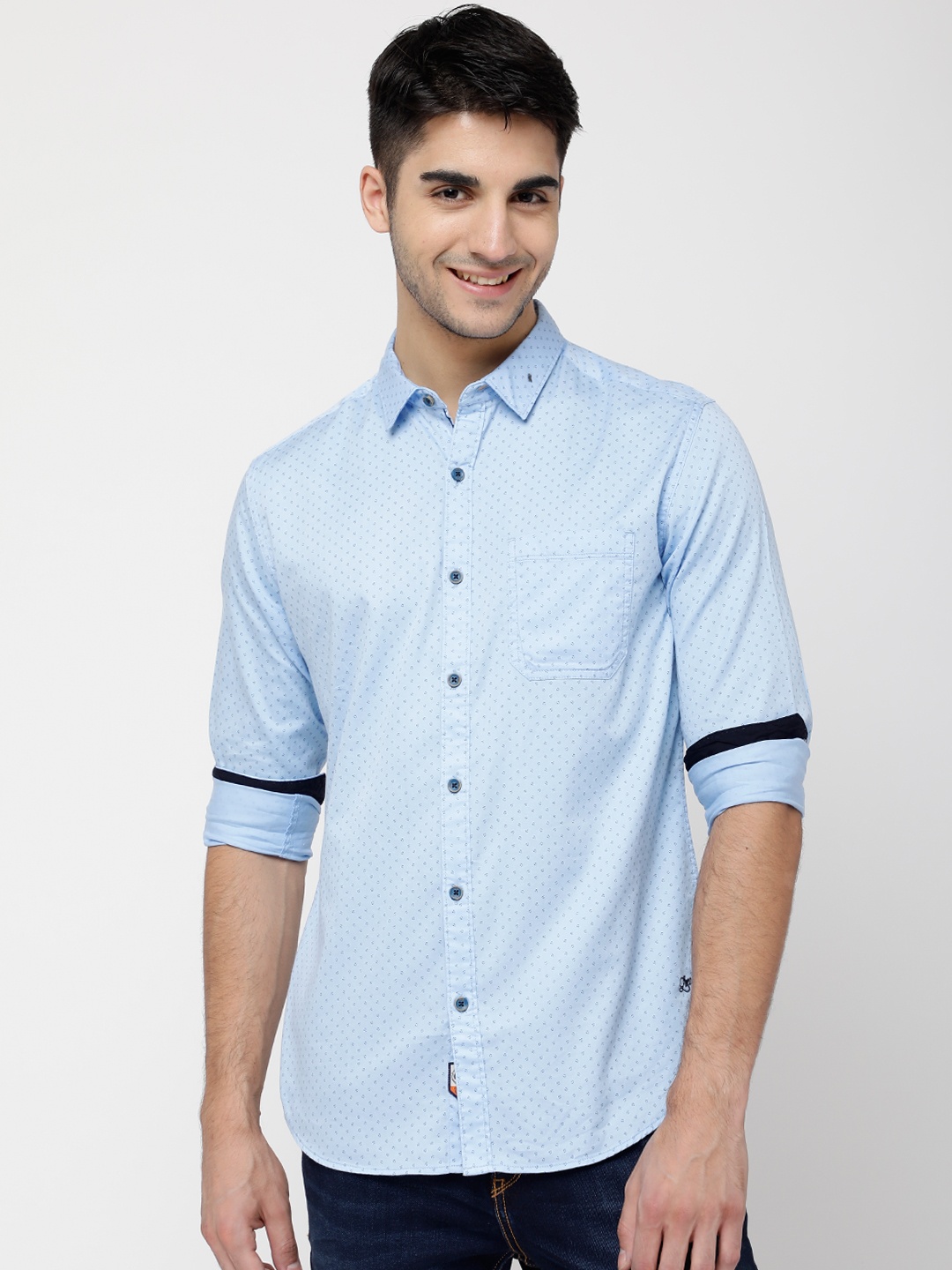 

LOCOMOTIVE Men Blue & Navy Blue Slim Fit Printed Casual Shirt