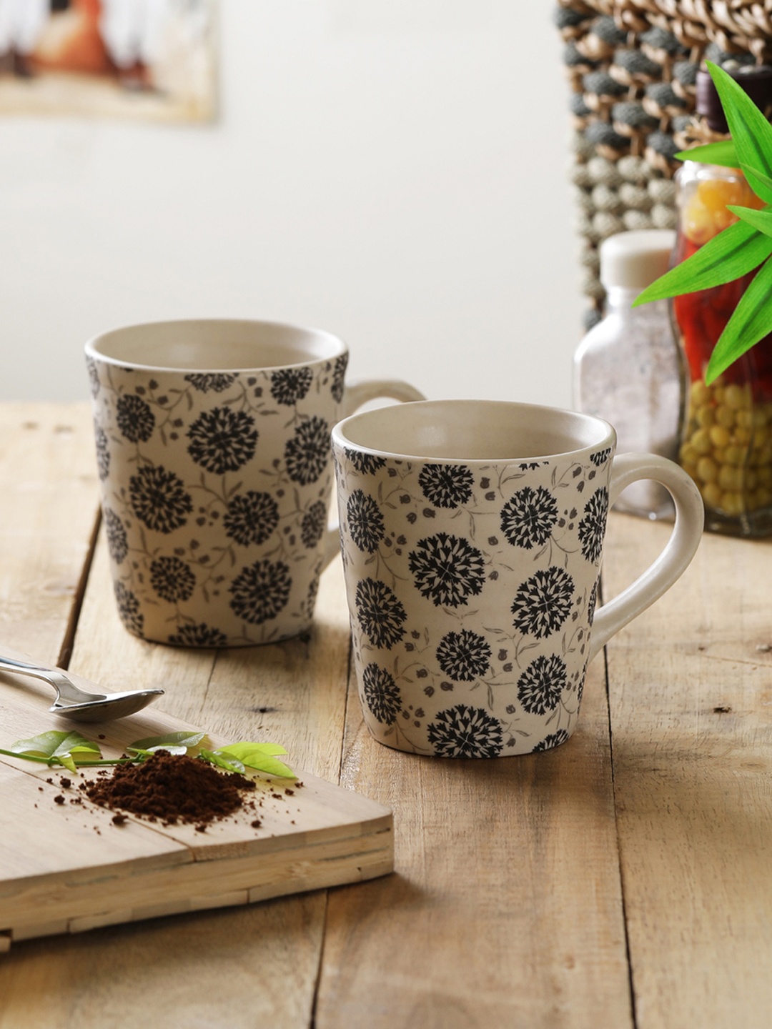 

MIAH Decor Off-White Printed Ceramic Set