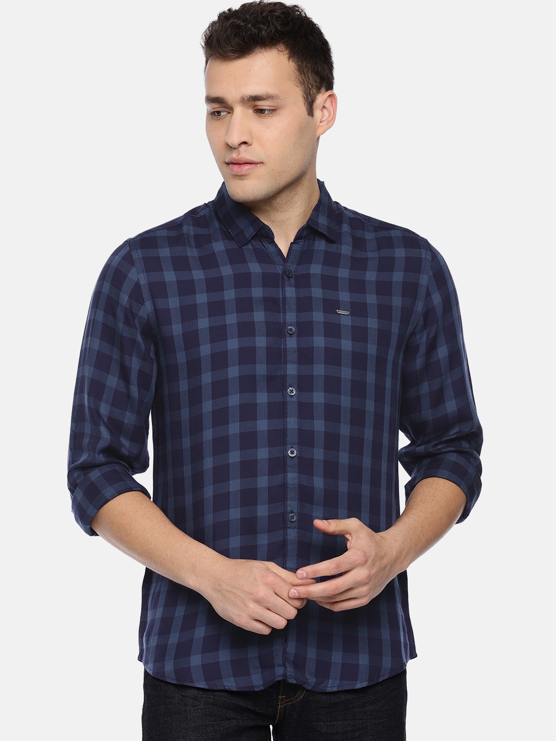 

Lee Men Navy Blue Slim Fit Checked Casual Shirt