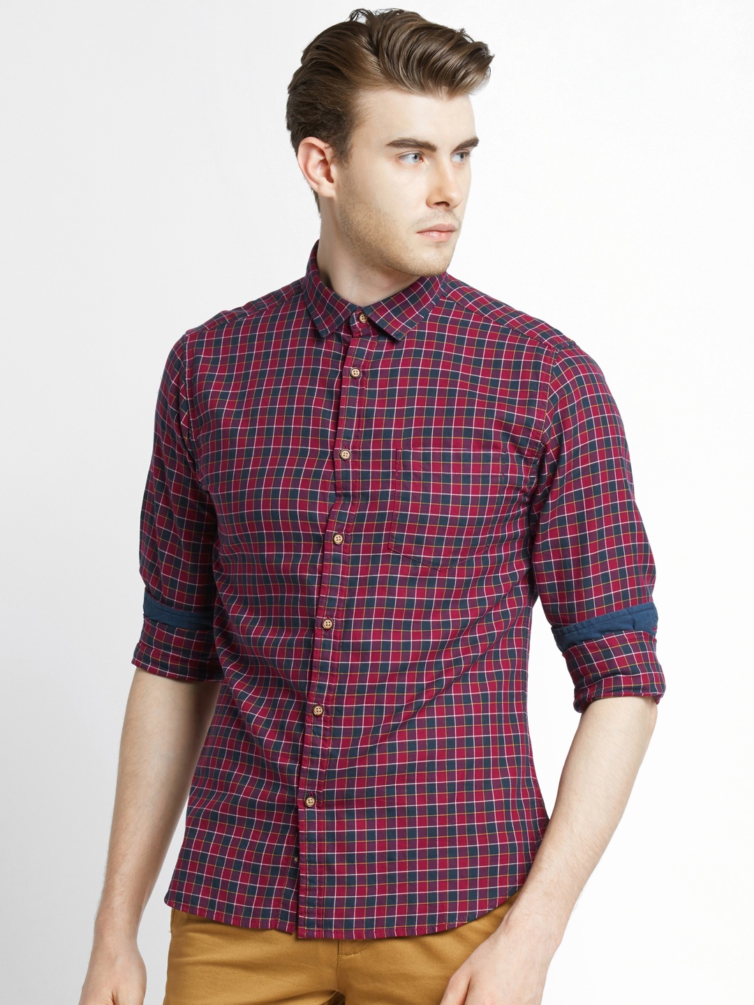 

Spiritus by pantaloons Men Purple & Navy Blue Regular Fit Checked Casual Shirt