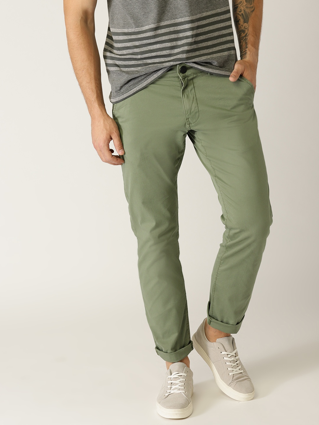 

ESPRIT Men Olive Green Slim Fit Solid Chinos