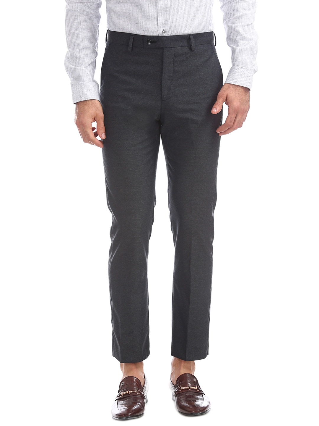

Arrow Men Navy Blue Regular Fit Solid Regular Trousers