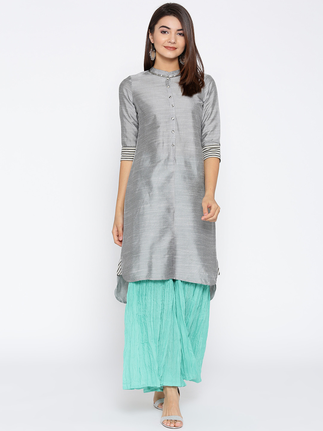 

AURELIA Women Grey Solid Straight Kurta