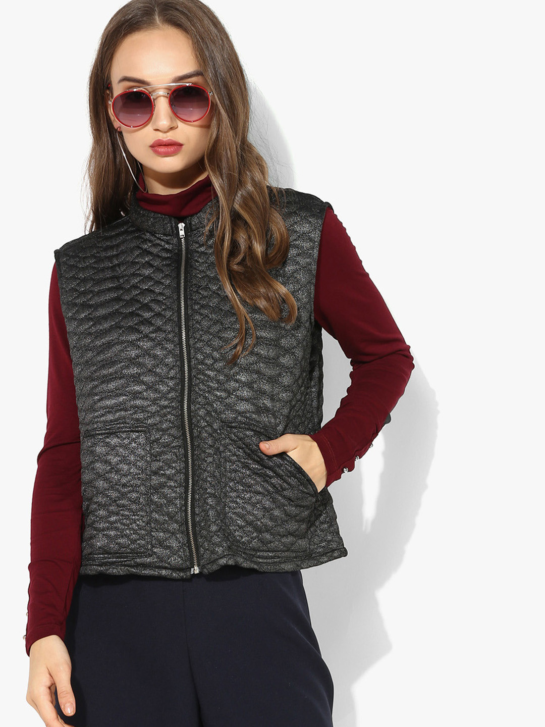

AURELIA Black Self Design Quilted Jacket