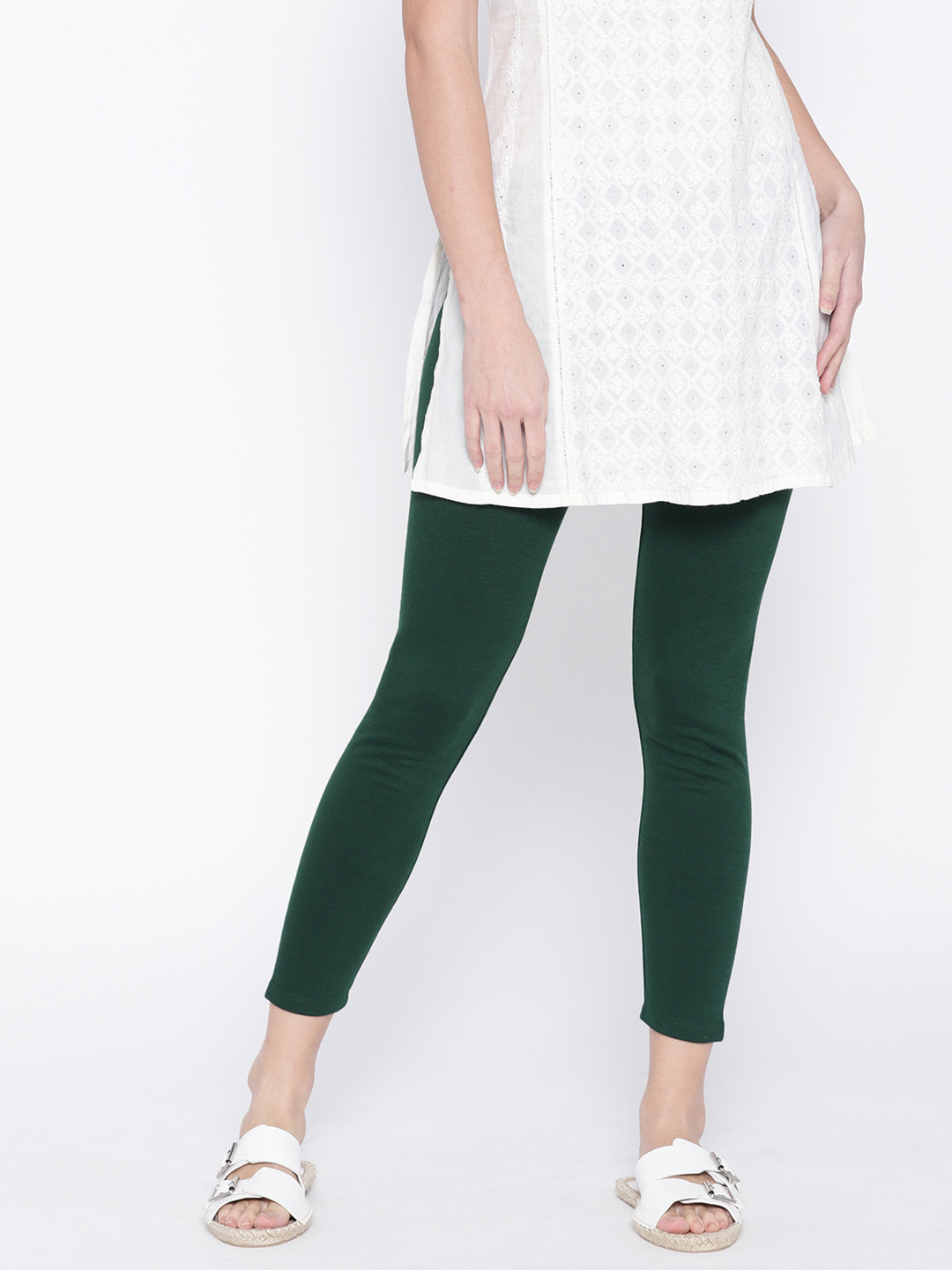

AURELIA Women Green Solid Cropped Winter Leggings