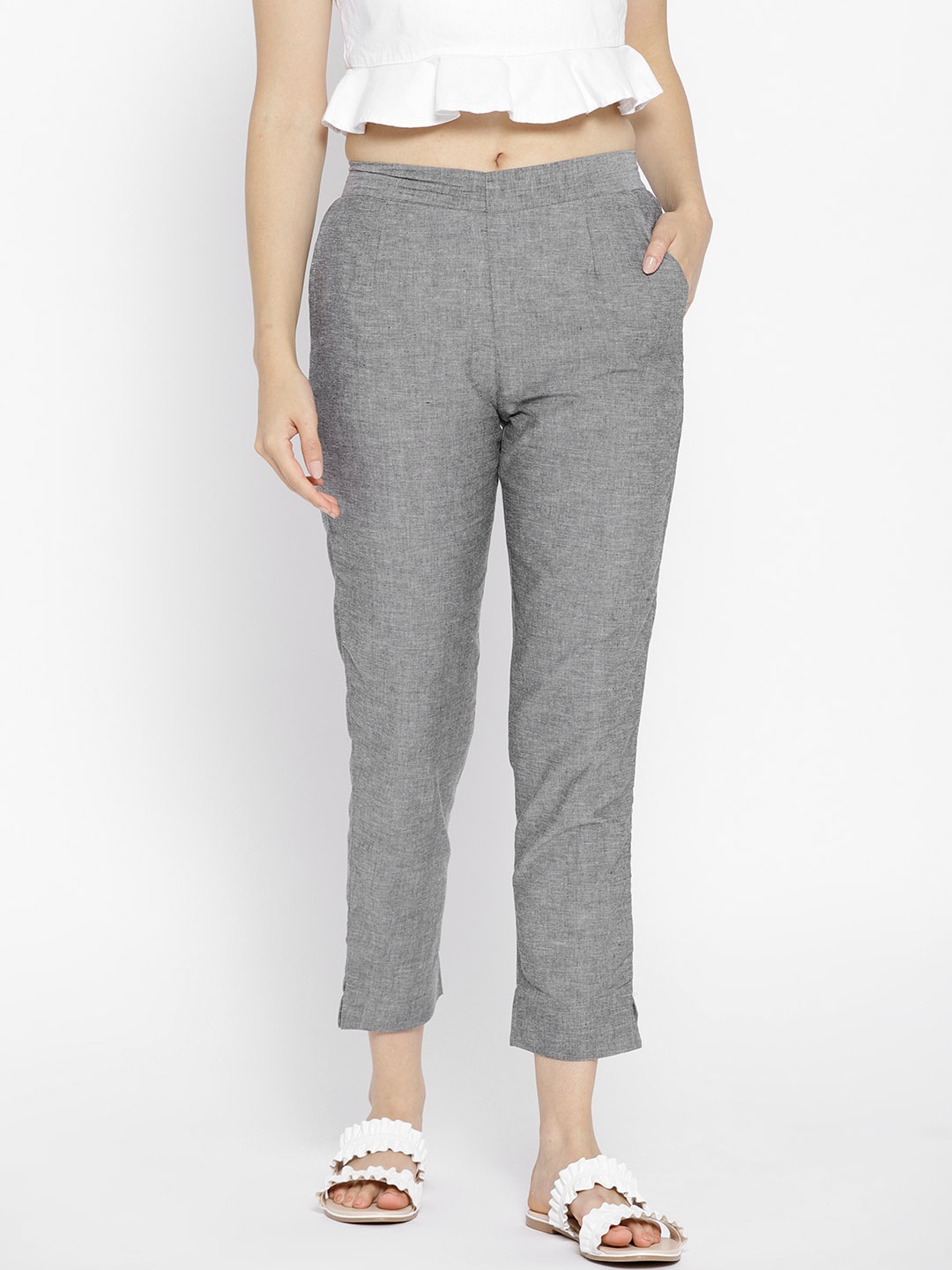

AURELIA Women Grey Regular Fit Solid Cropped Trousers