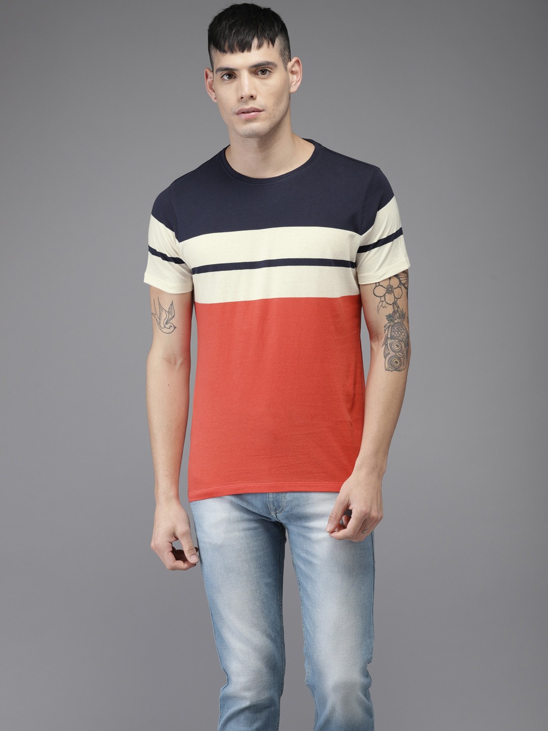 

Flying Machine Men Red & Navy Blue Colourblocked Round Neck T-shirt
