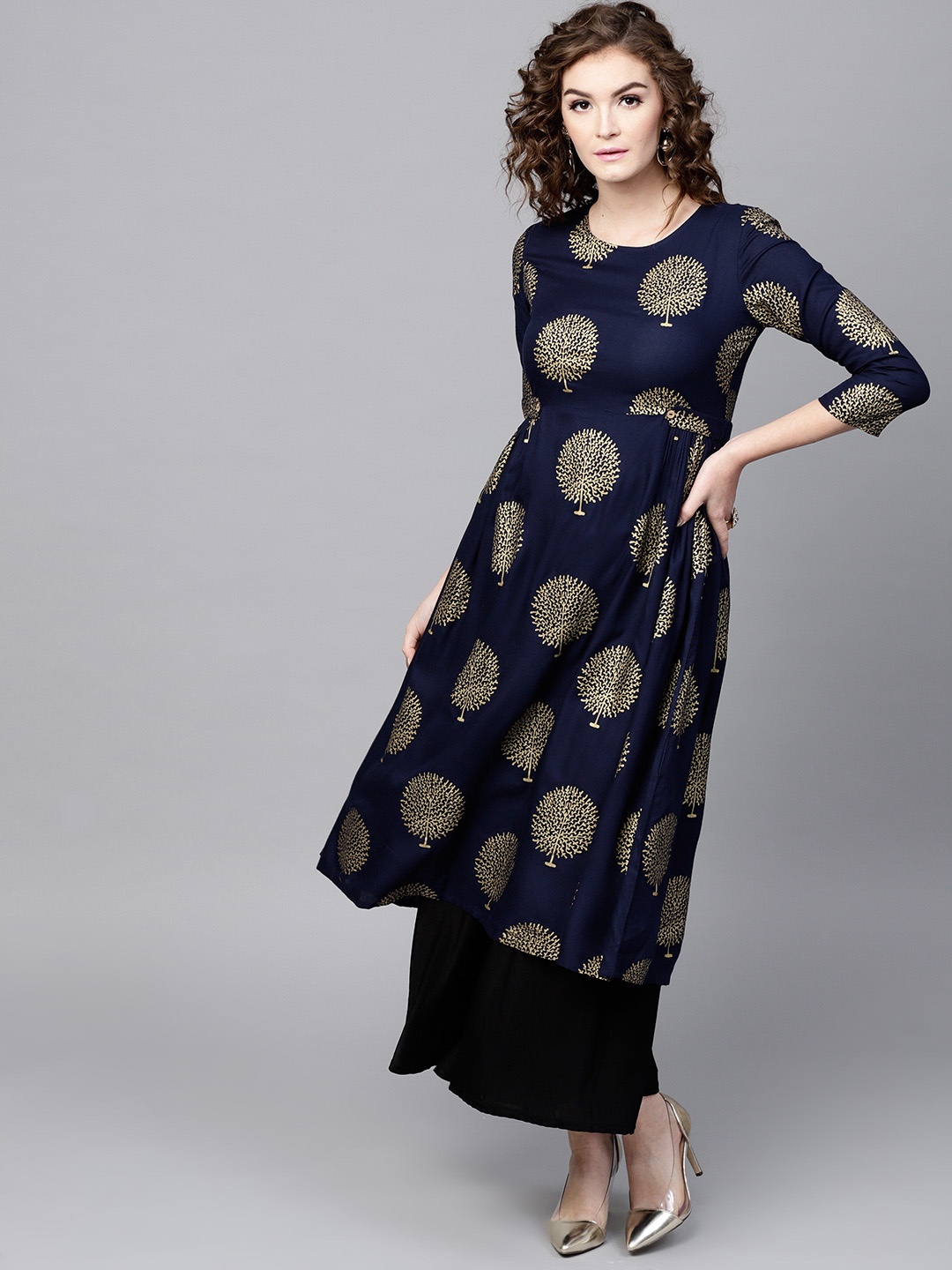 

SASSAFRAS Women Navy Blue & Golden Foil Print A-Line Kurta