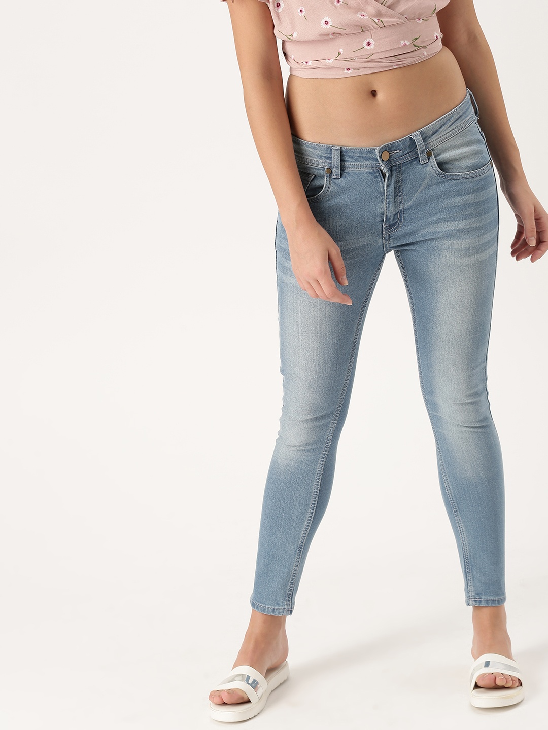 

DressBerry Women Blue Skinny Fit Mid-Rise Clean Look Stretchable Cropped Jeans