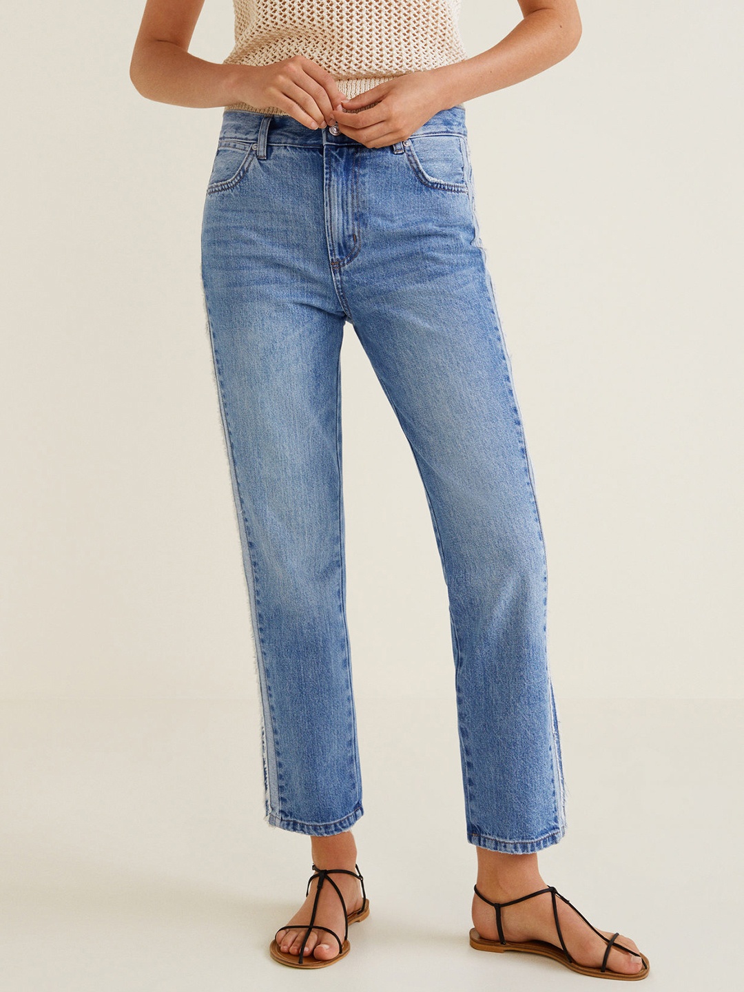 

MANGO Women Blue Straight Fit Mid-Rise Clean Look Cropped Jeans