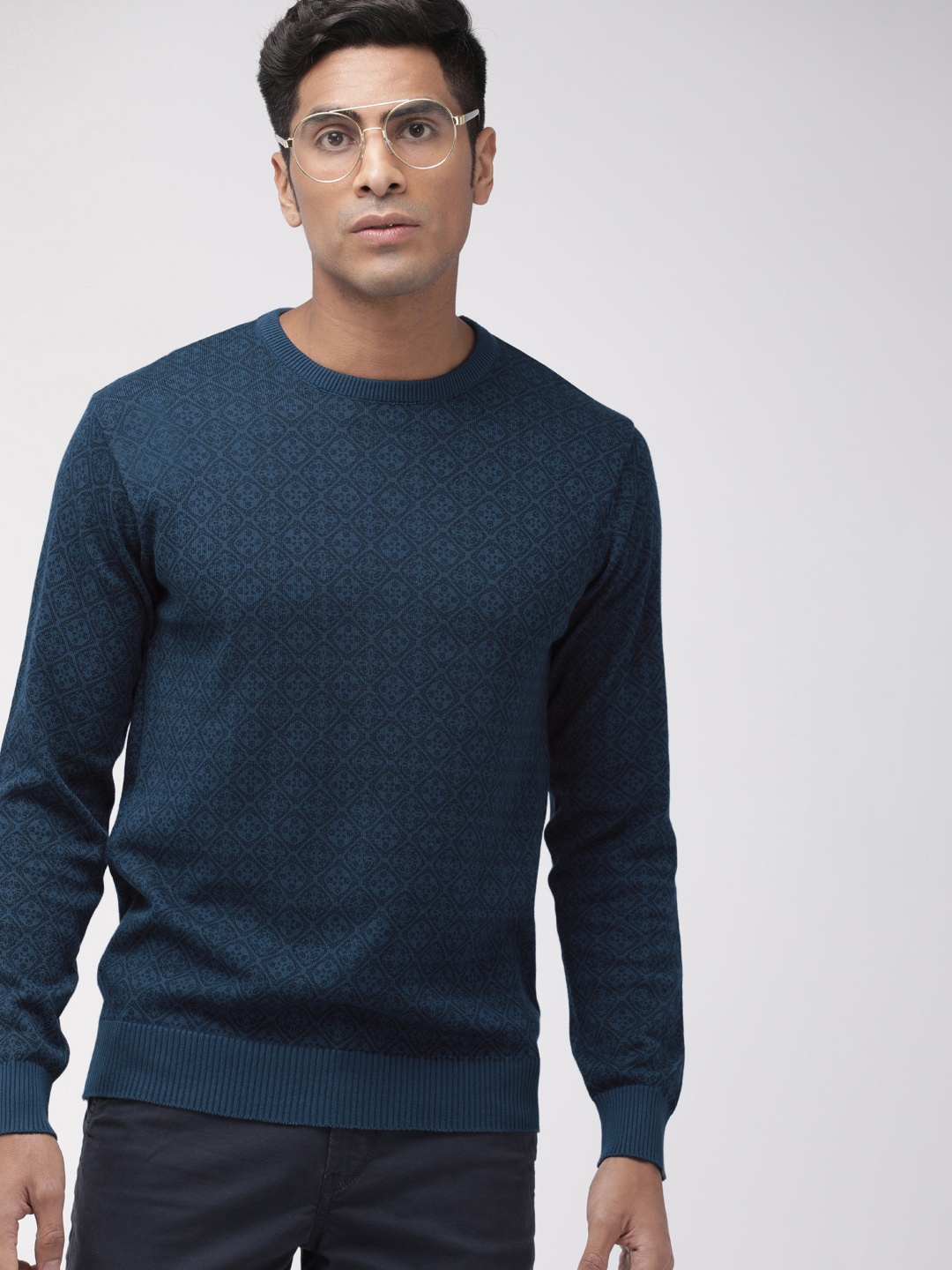 

Indian Terrain Men Navy Blue & Black Printed Pullover