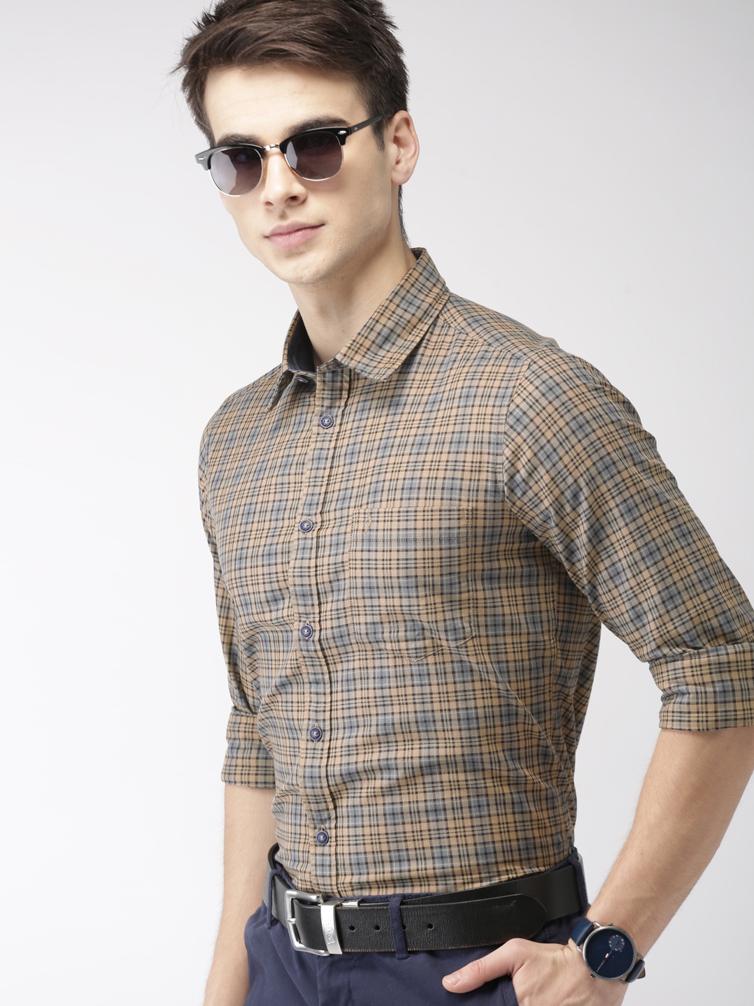 

Indian Terrain Men Beige & Blue Regular Fit Checked Formal Shirt