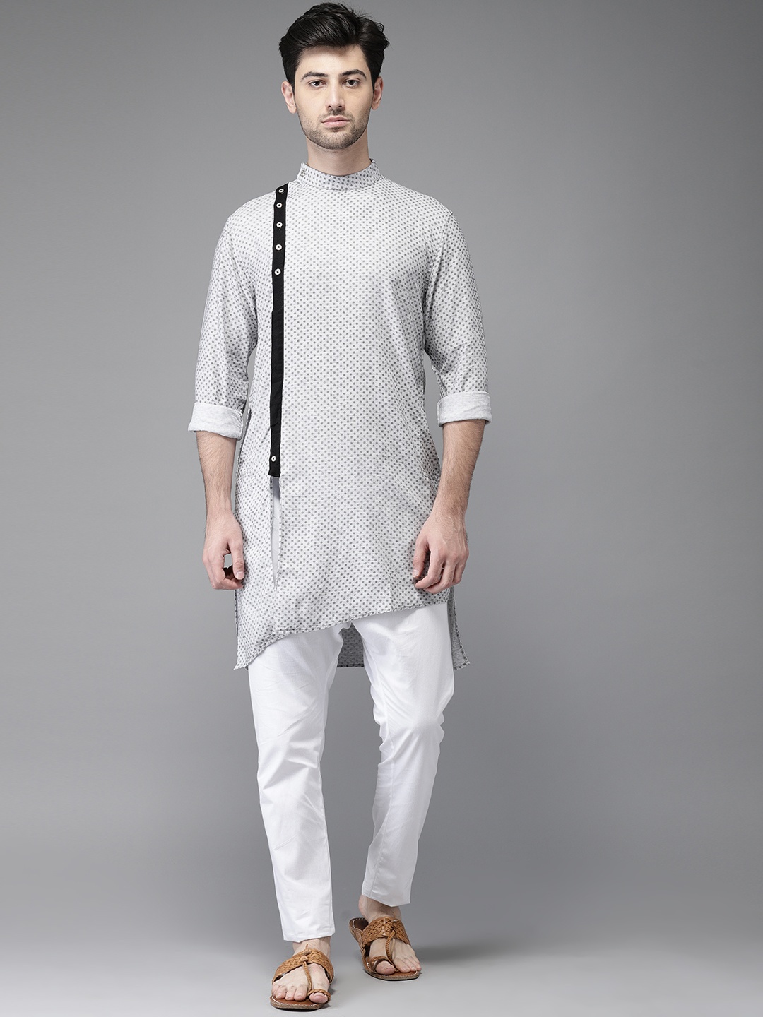 

Freehand by The Indian Garage Co Men Grey White Printed Kurta with Pyjamas