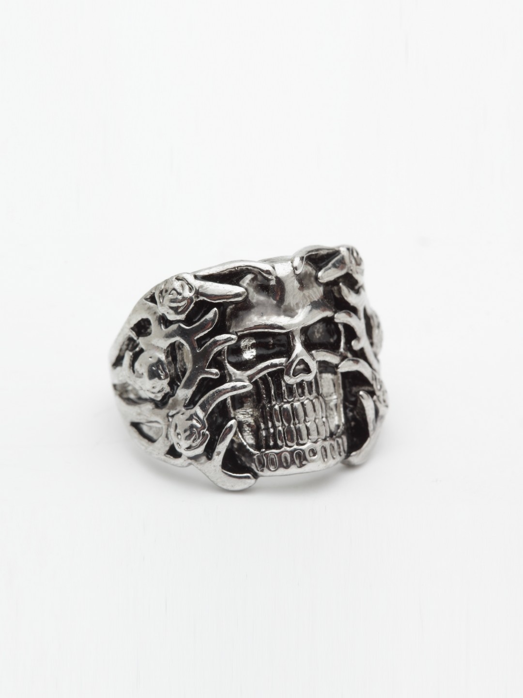 

JEWEL JUNCTION Men Silver-Toned Skull-Shaped Ring