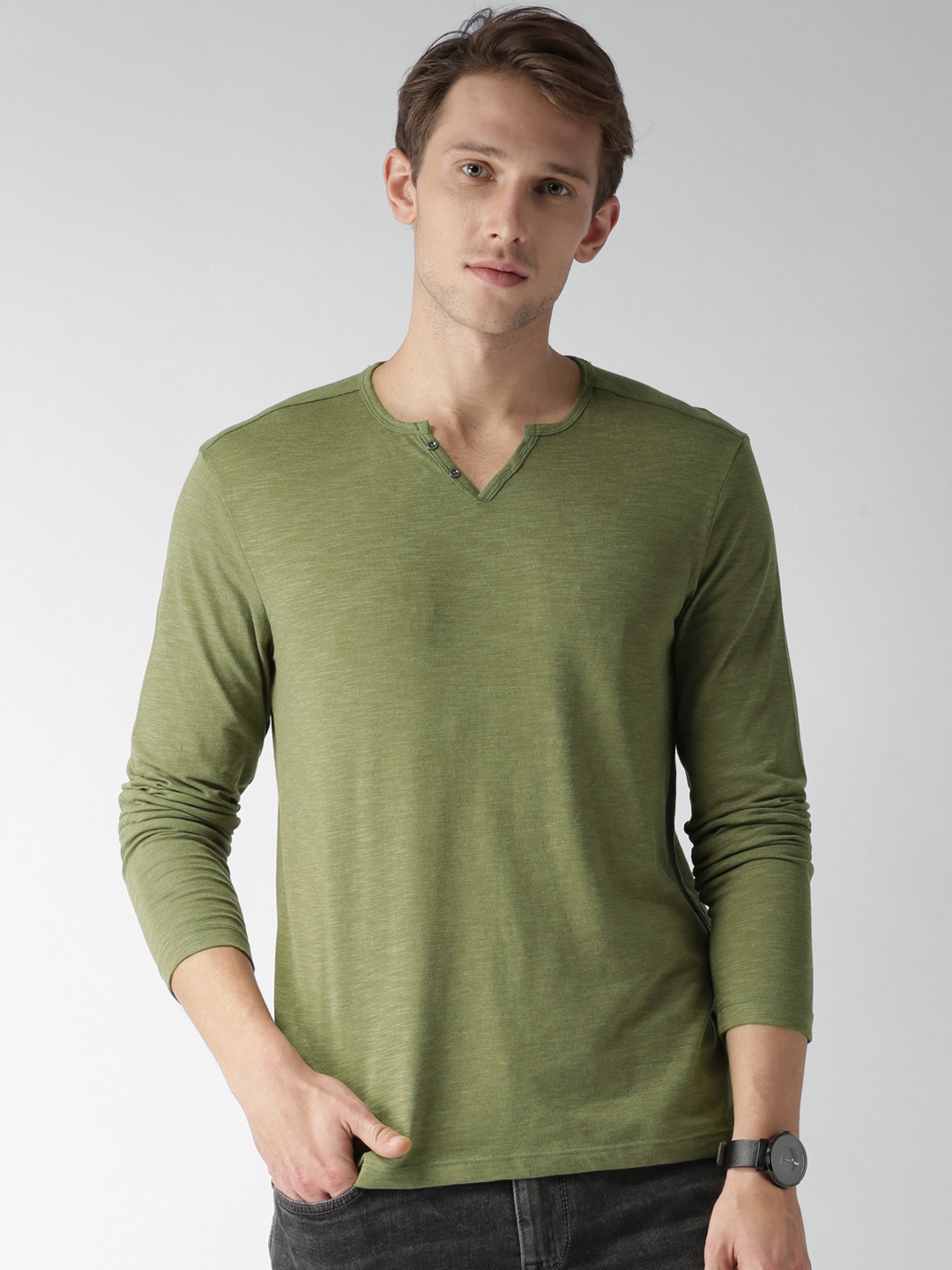 

Celio Men Olive Green Solid Henley Neck T-shirt