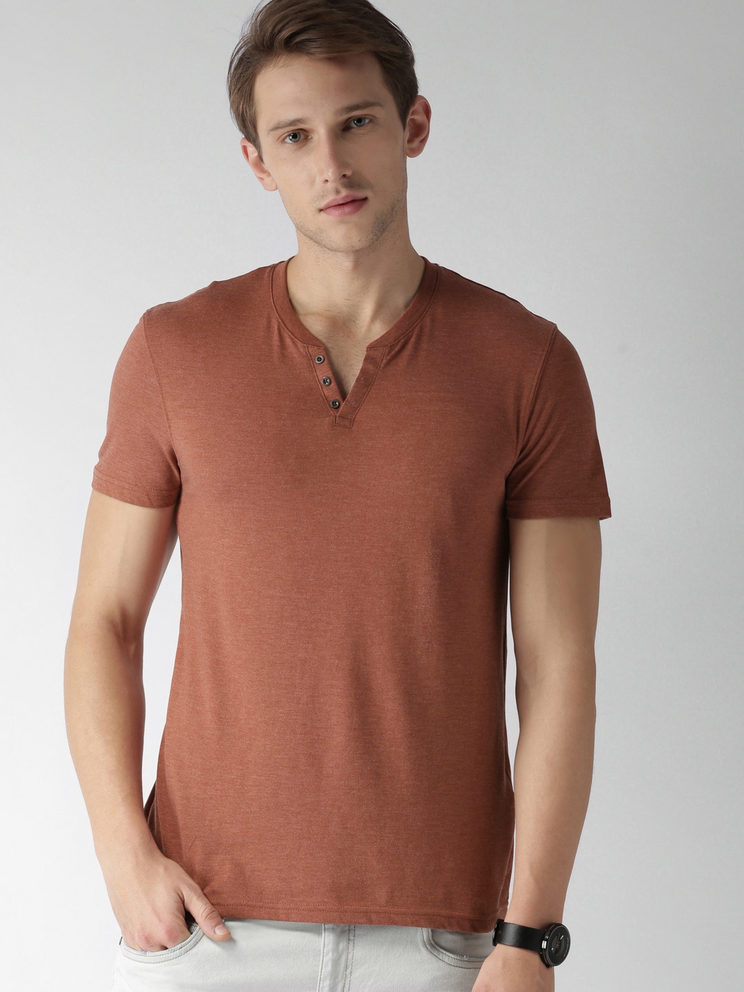 

Celio Men Rust Brown Solid Henley Neck T-shirt