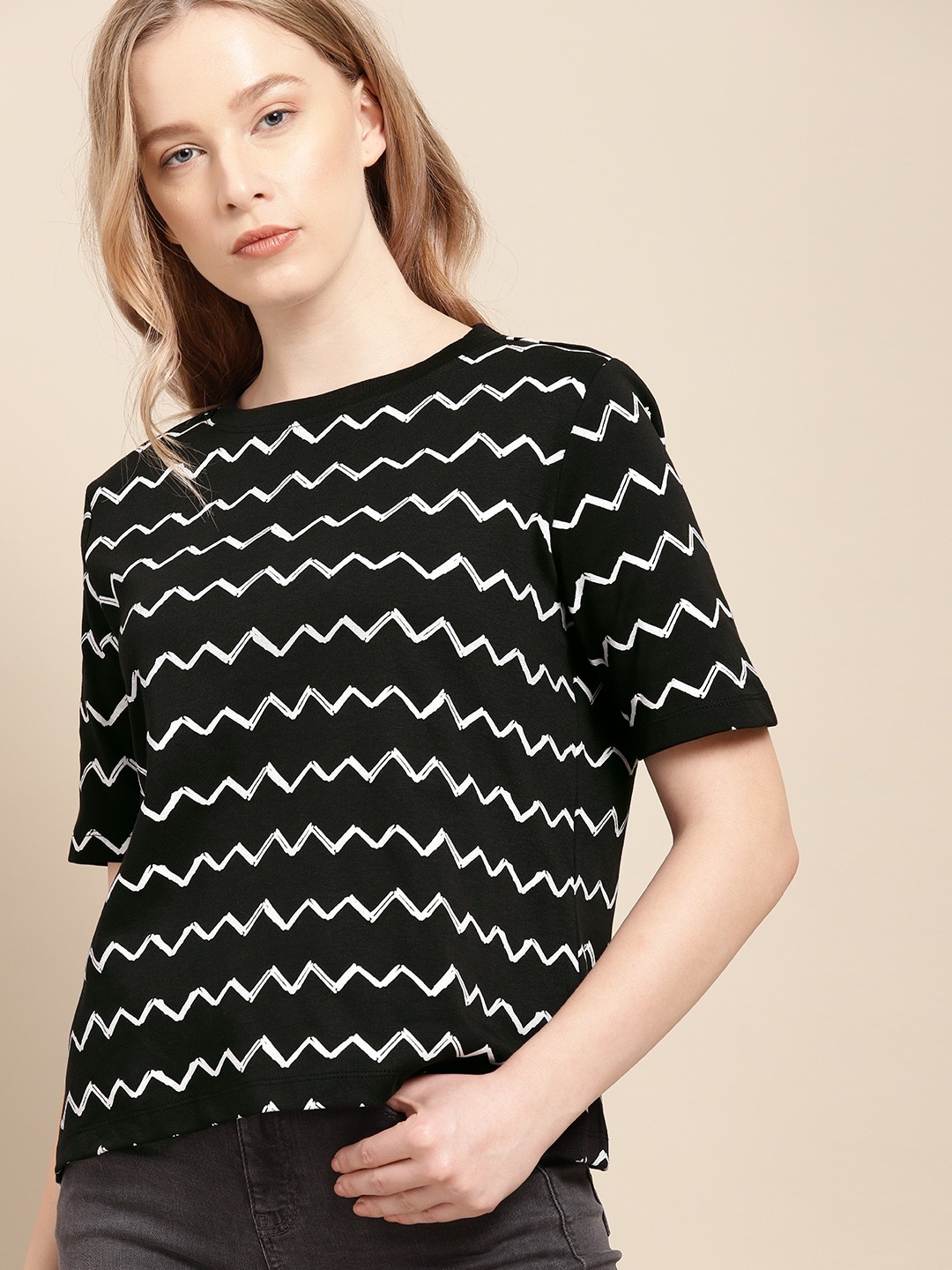 

ether Women Black Printed Boxy Cotton Pure Cotton T-shirt