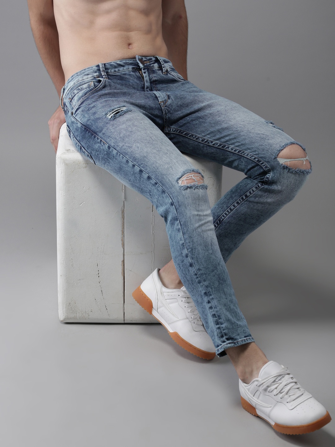 

HERE&NOW Men Blue Skinny Fit Mid-Rise Mildly Distressed Stretchable Cropped Jeans