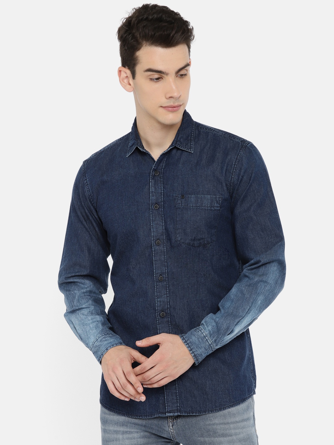 

Wrangler Men Blue Regular Fit Faded Denim Casual Shirt