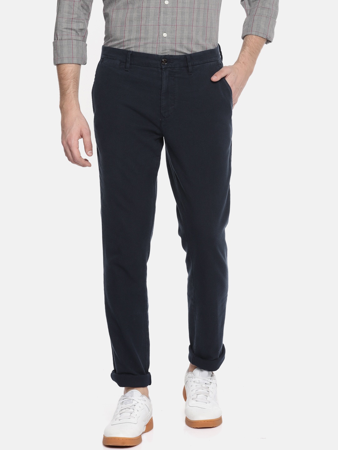 

Tommy Hilfiger Men Navy Blue Denton Straight Fit Solid Regular Trousers