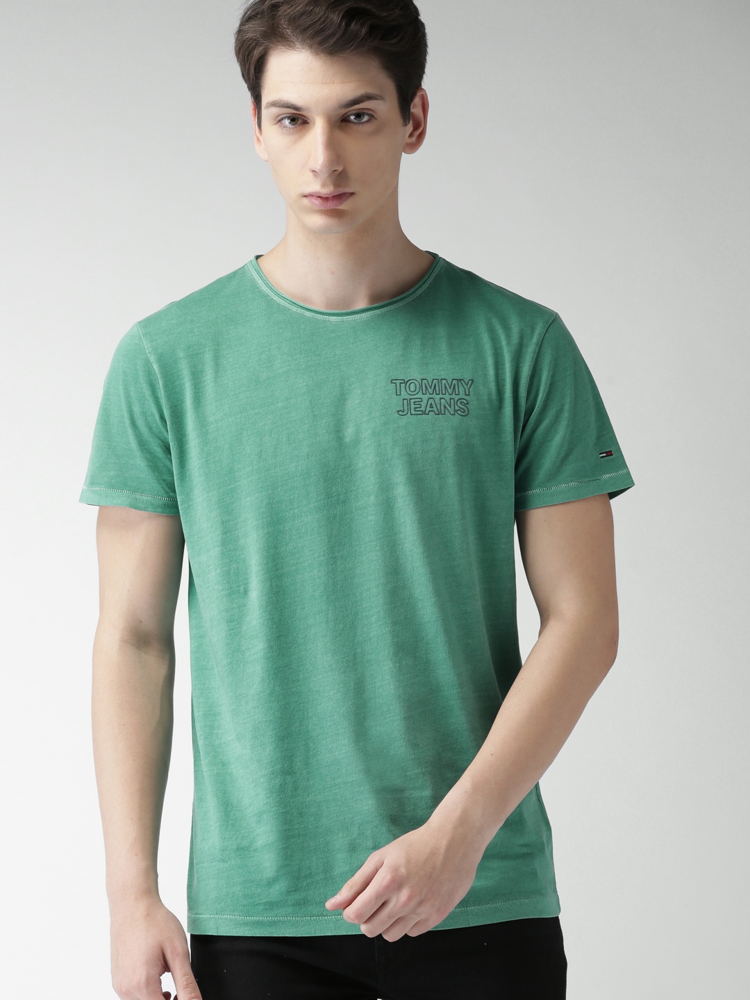 

Tommy Hilfiger Men Sea Green Solid Round Neck T-shirt