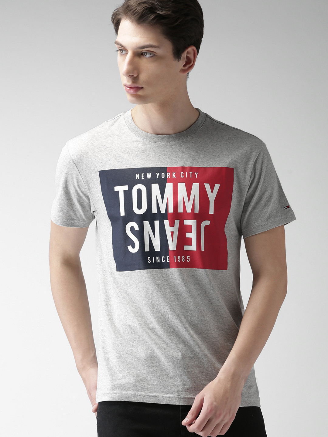 

Tommy Hilfiger Men Grey Printed Round Neck T-shirt