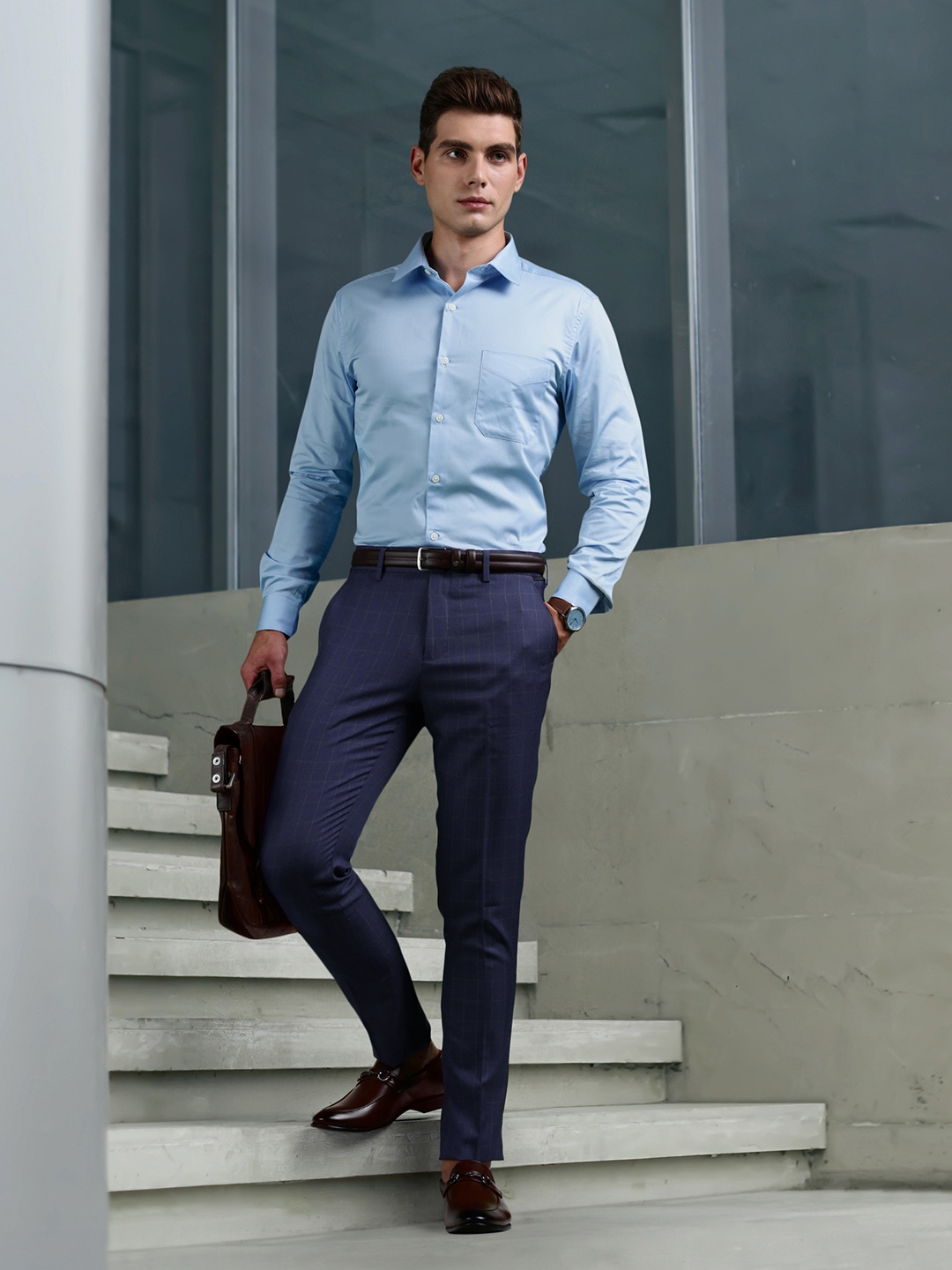 

INVICTUS Men Blue & Olive Green Slim Fit Checked Formal Trousers