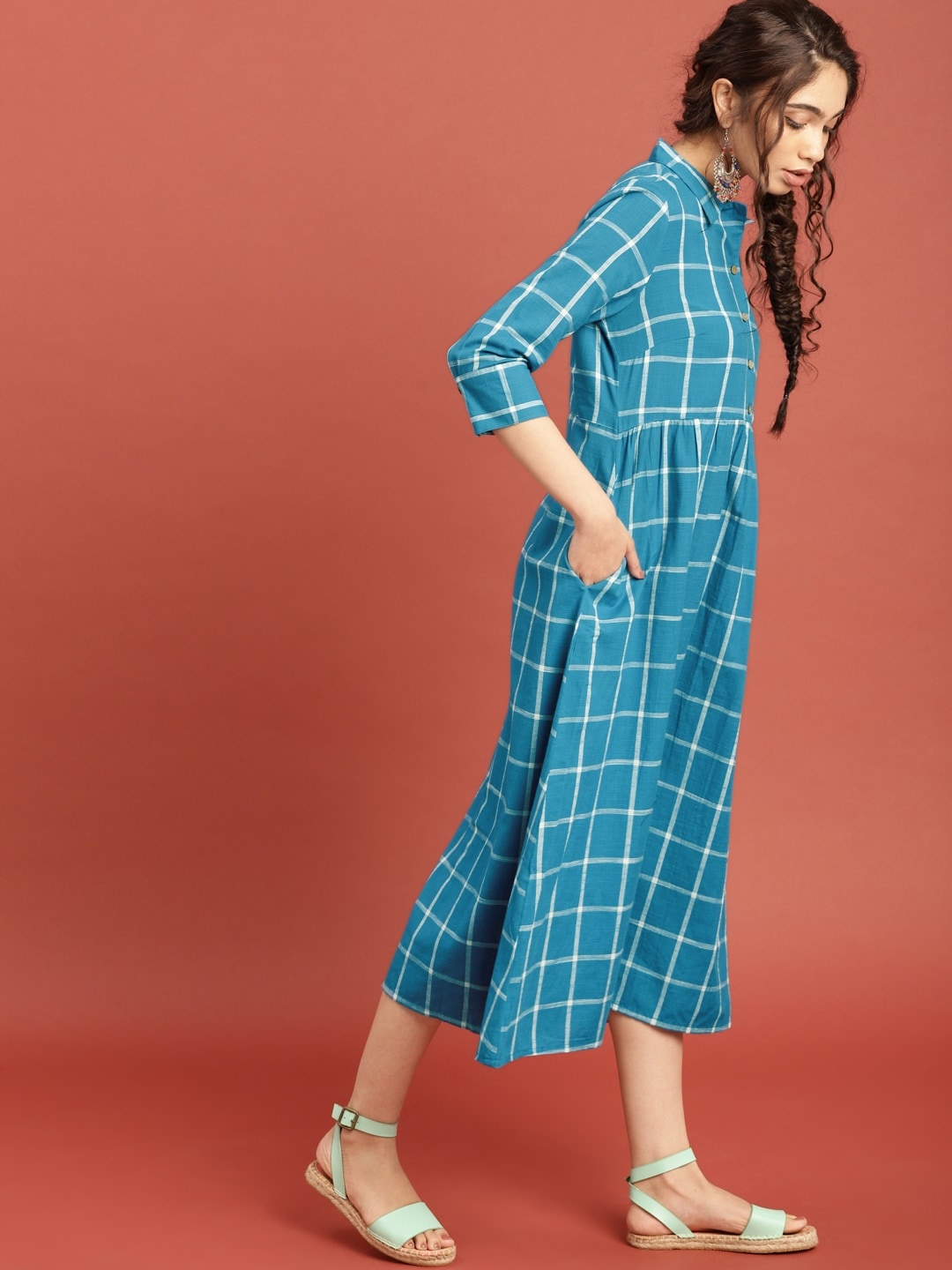 

Taavi Women Blue & White Checked South Cotton Woven Legacy Sustainable Kurta with Gathers