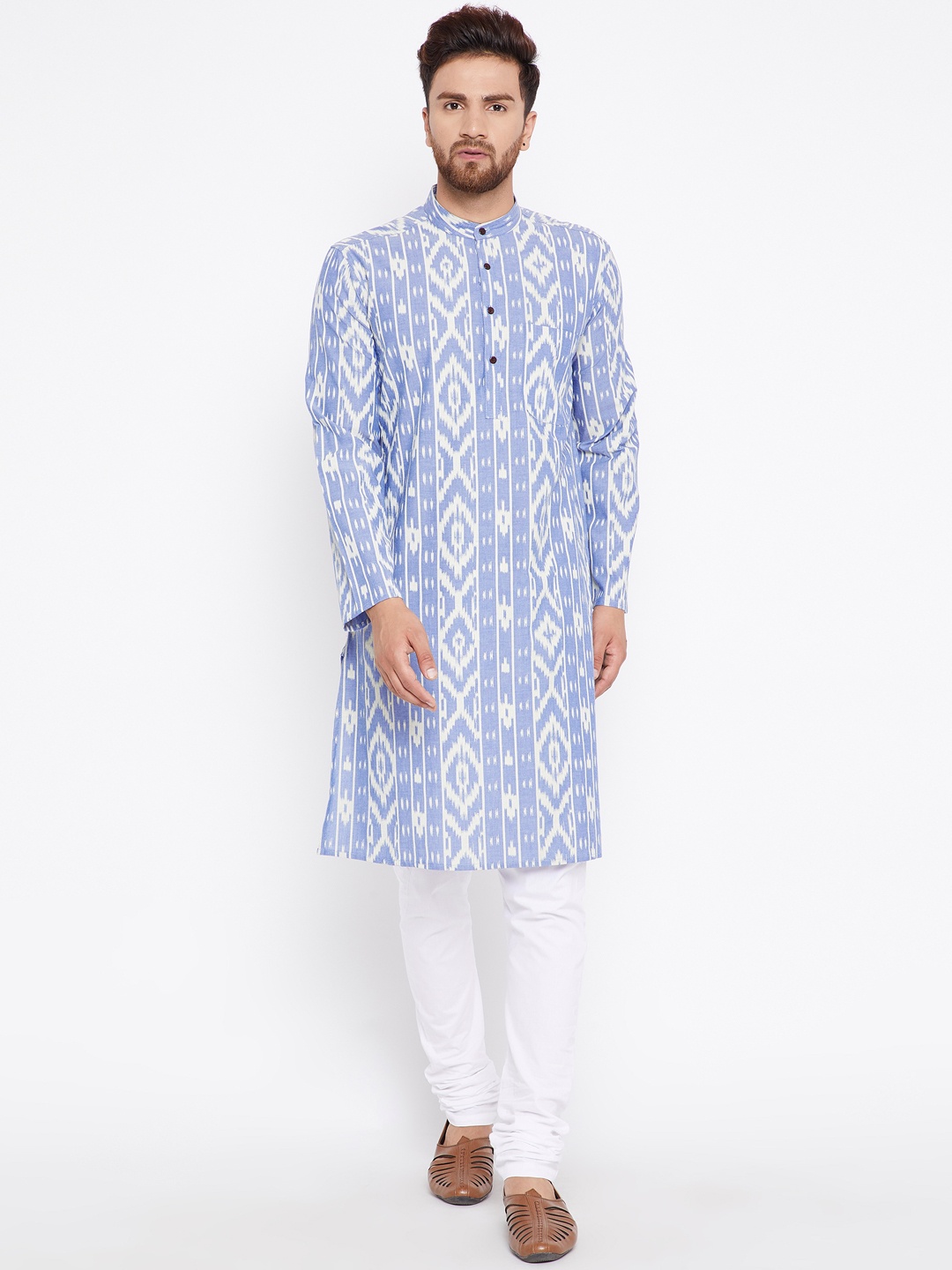 

even Men Blue & White Printed Kurta with Churidar