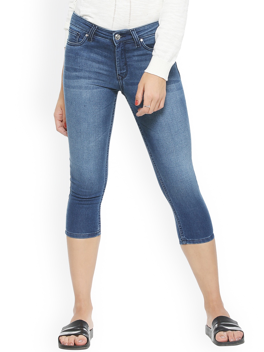 

Allen Solly Woman Blue Solid Regular Fit Denim Capris