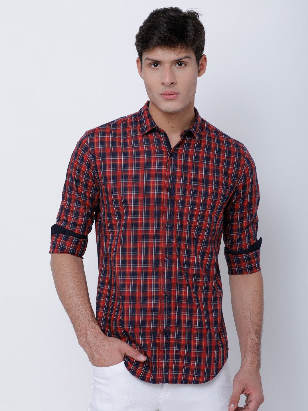 

LOCOMOTIVE Men Navy Blue & Red Slim Fit Checked Casual Shirt