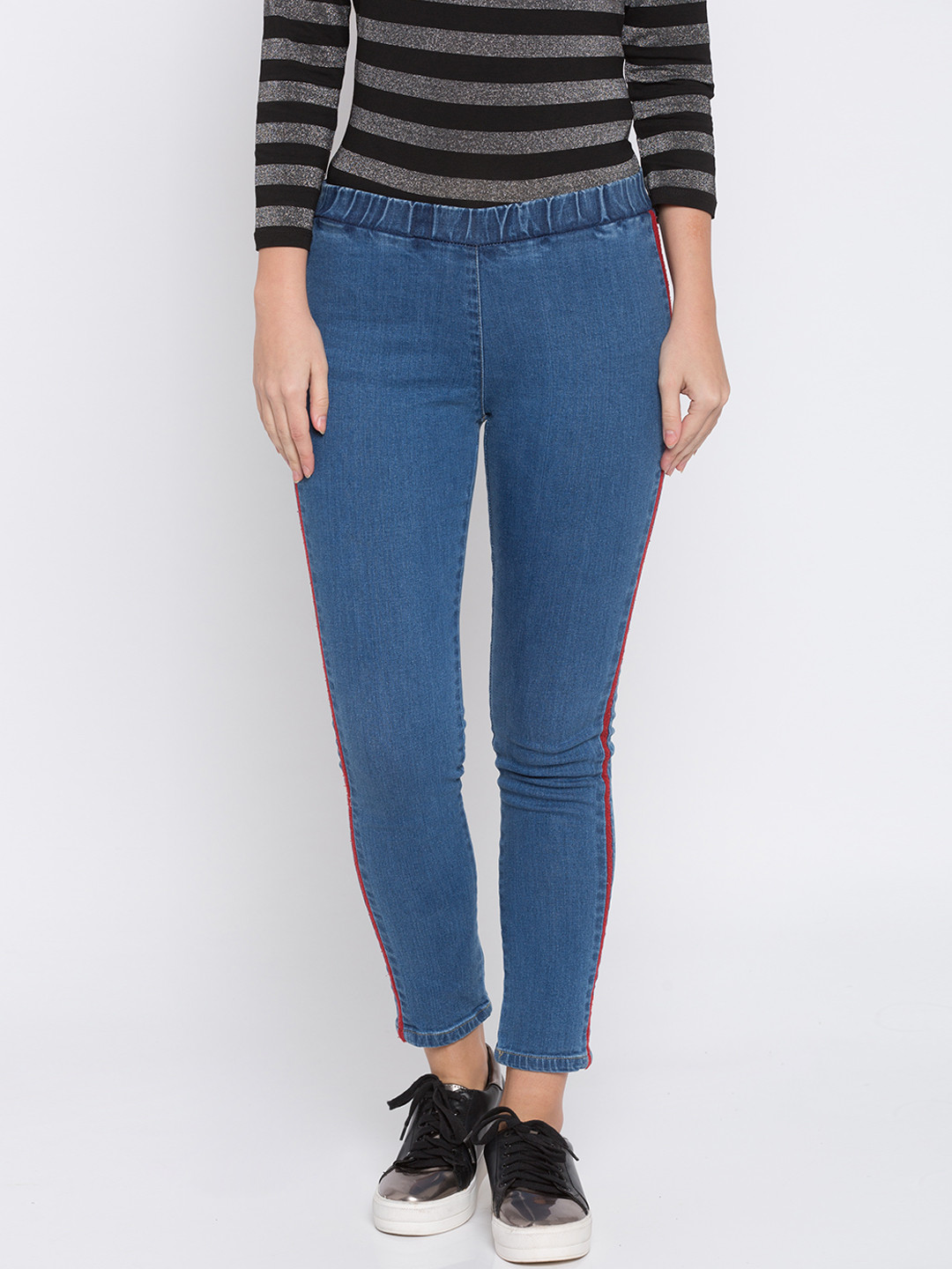 

Globus Women Blue Solid Slim Fit Jeggings