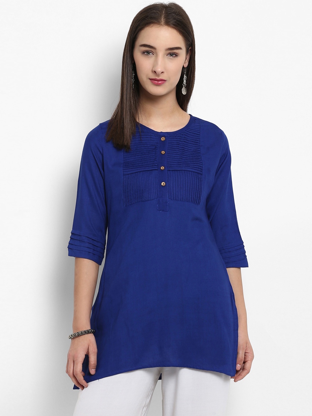 

Spoorthi Women Blue Solid Pure Cotton Straight Kurti