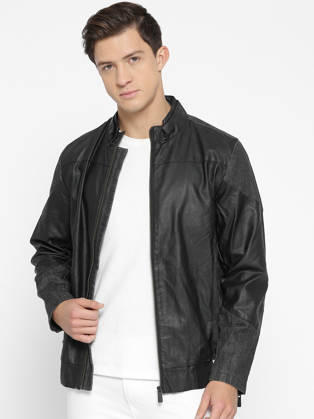 

V Dot Men Black Solid Tailored Jacket