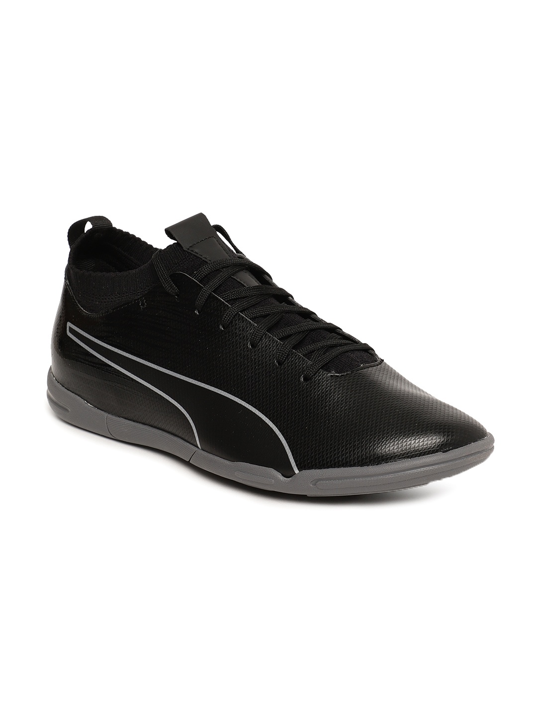 

Puma Men Black Solid evoKNIT FTB II IT Football Shoes