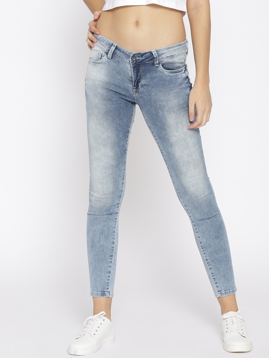 

Pepe Jeans Women Blue Lola Slim Fit Mid-Rise Clean Look Cropped Stretchable Jeans