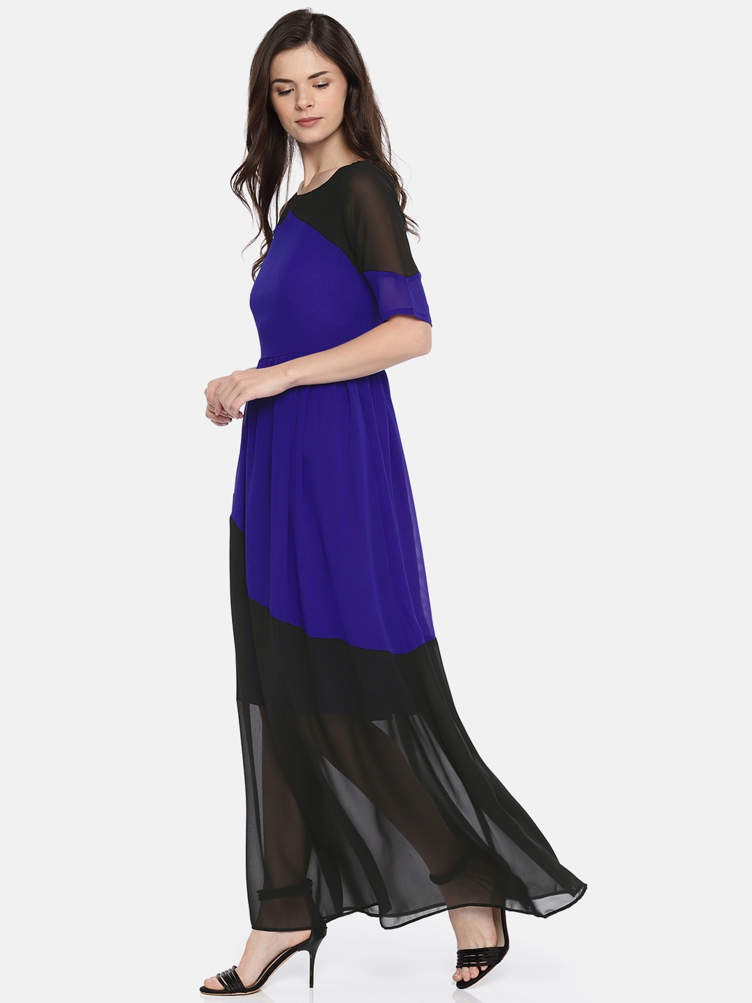 

ROVING MODE Women Blue Colourblocked Maxi Dress