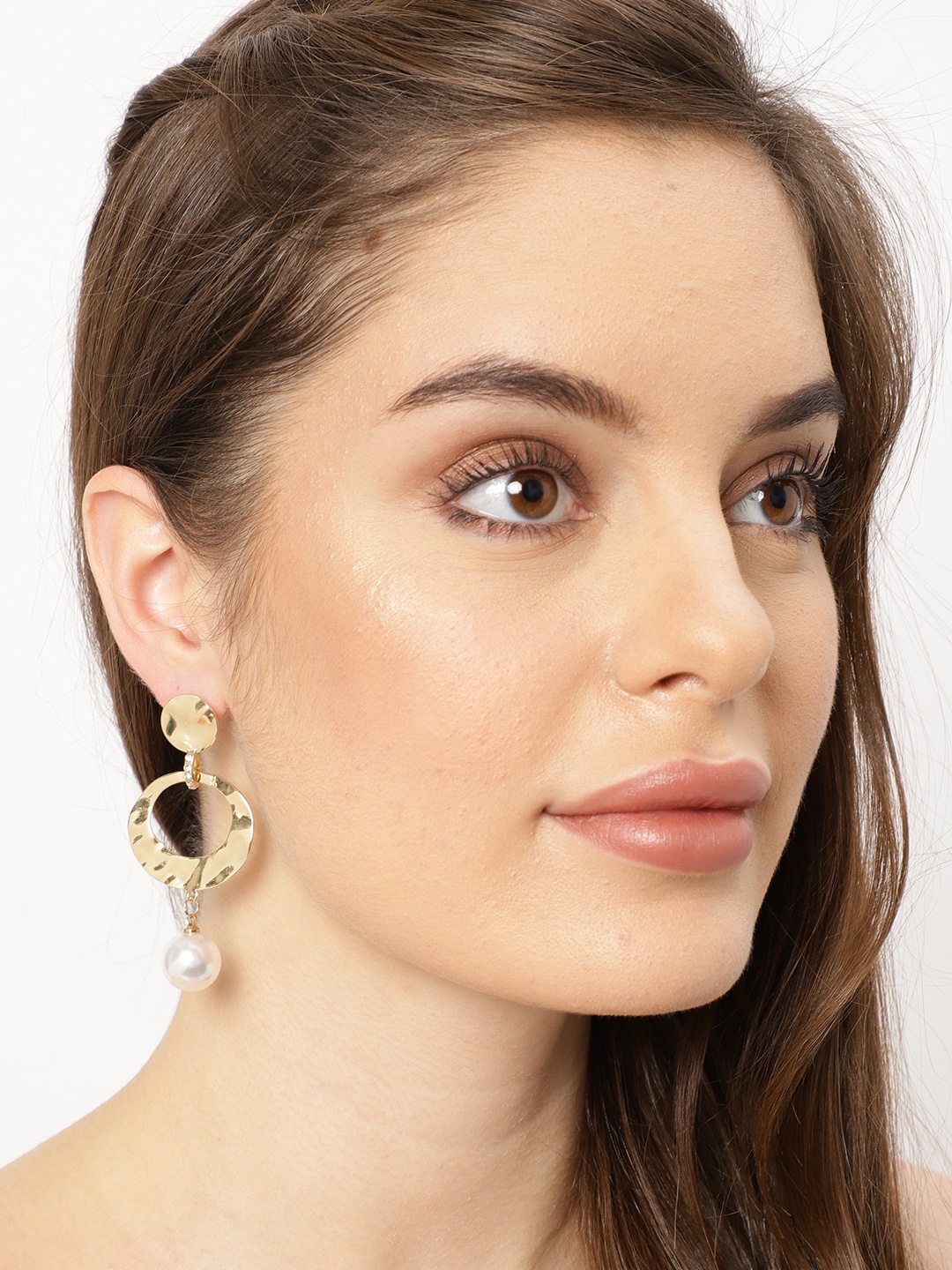 

Ayesha Gold-Toned Contemporary Gold-Toned Hammered Pearl Drop Earrings