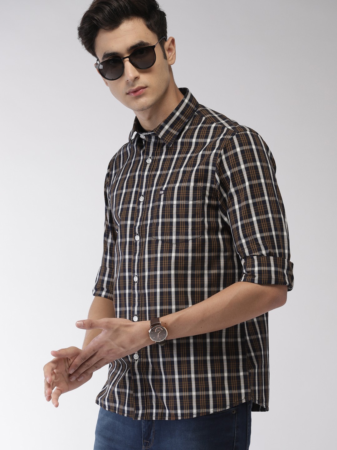

Arrow Sport Men Navy Blue & Brown Slim Fit Checked Casual Shirt