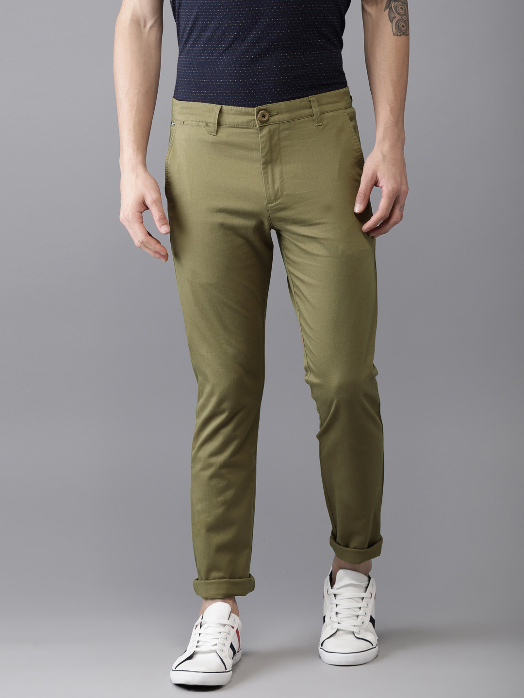 

The Indian Garage Co Men Khaki Slim Fit Solid Chinos
