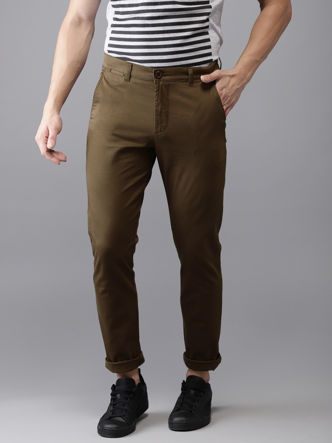 

The Indian Garage Co Men Brown Slim Fit Solid Chinos