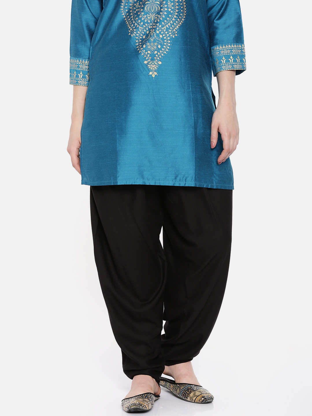 

Global Desi Women Black Solid Jodhpuris
